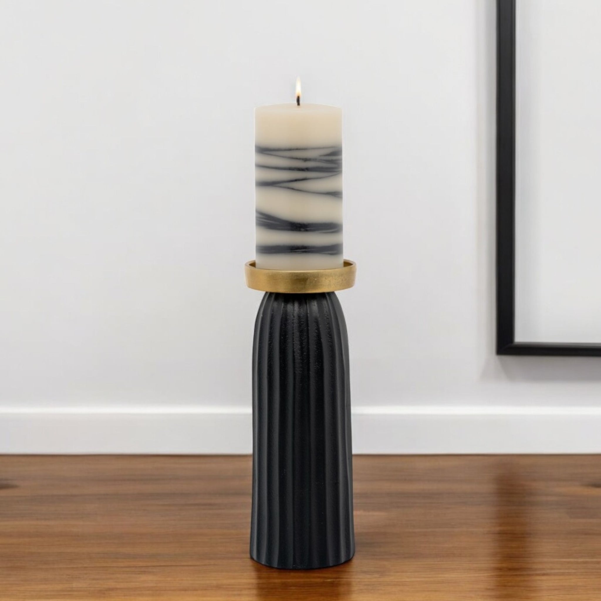 The Column Holder – Striped Aluminum Pedestal