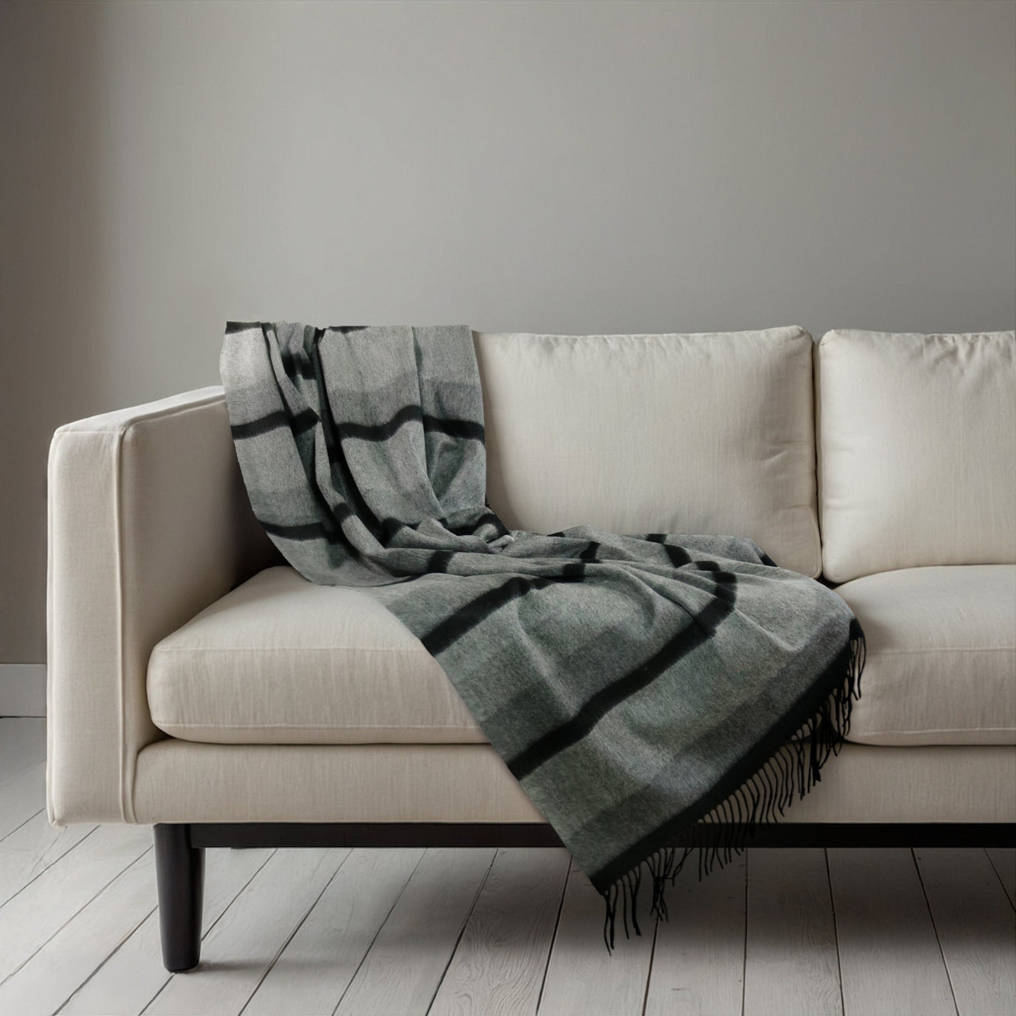 The Marais Throw – 100% Cashmere