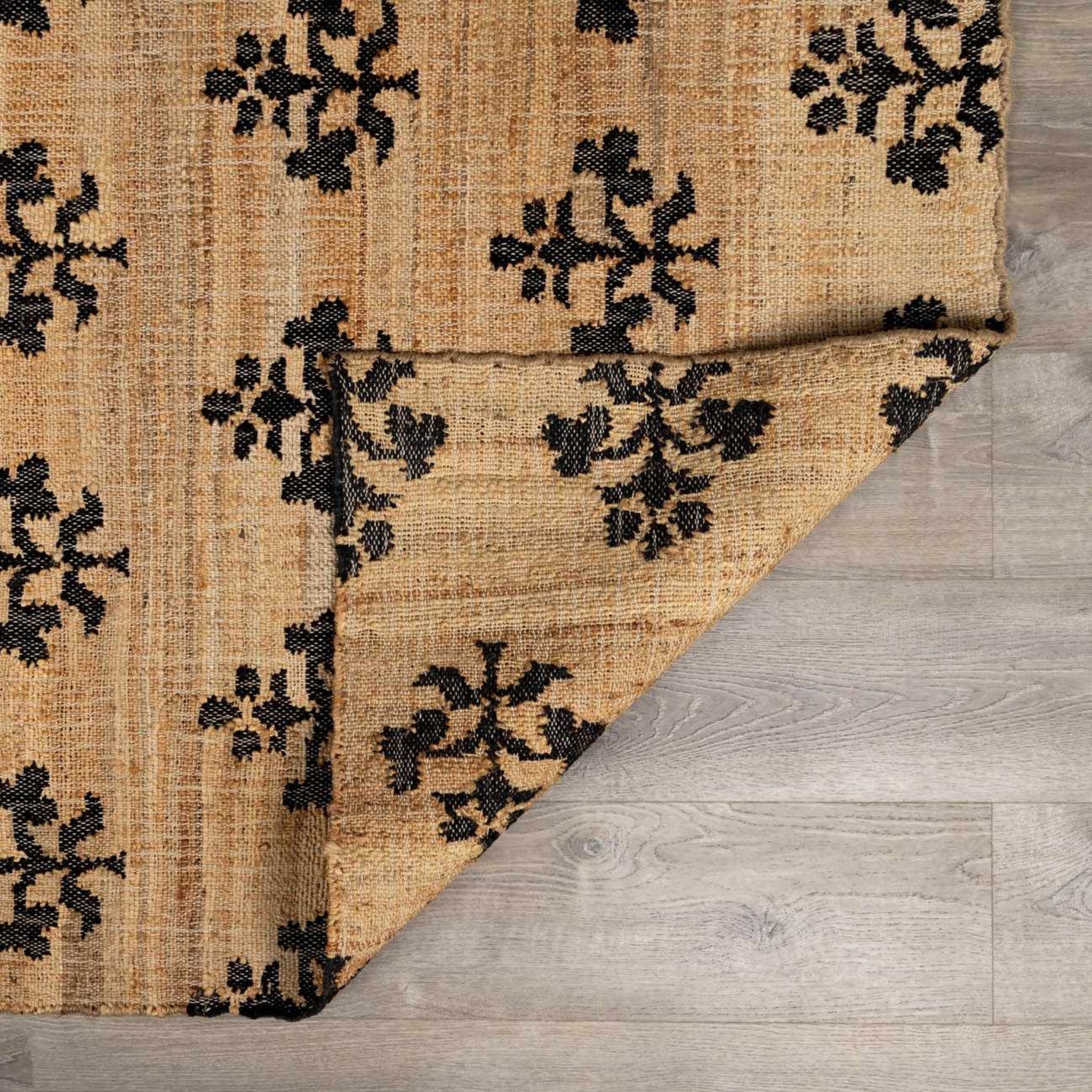 The Portico Rug – Jute & Wool in Heritage Motif