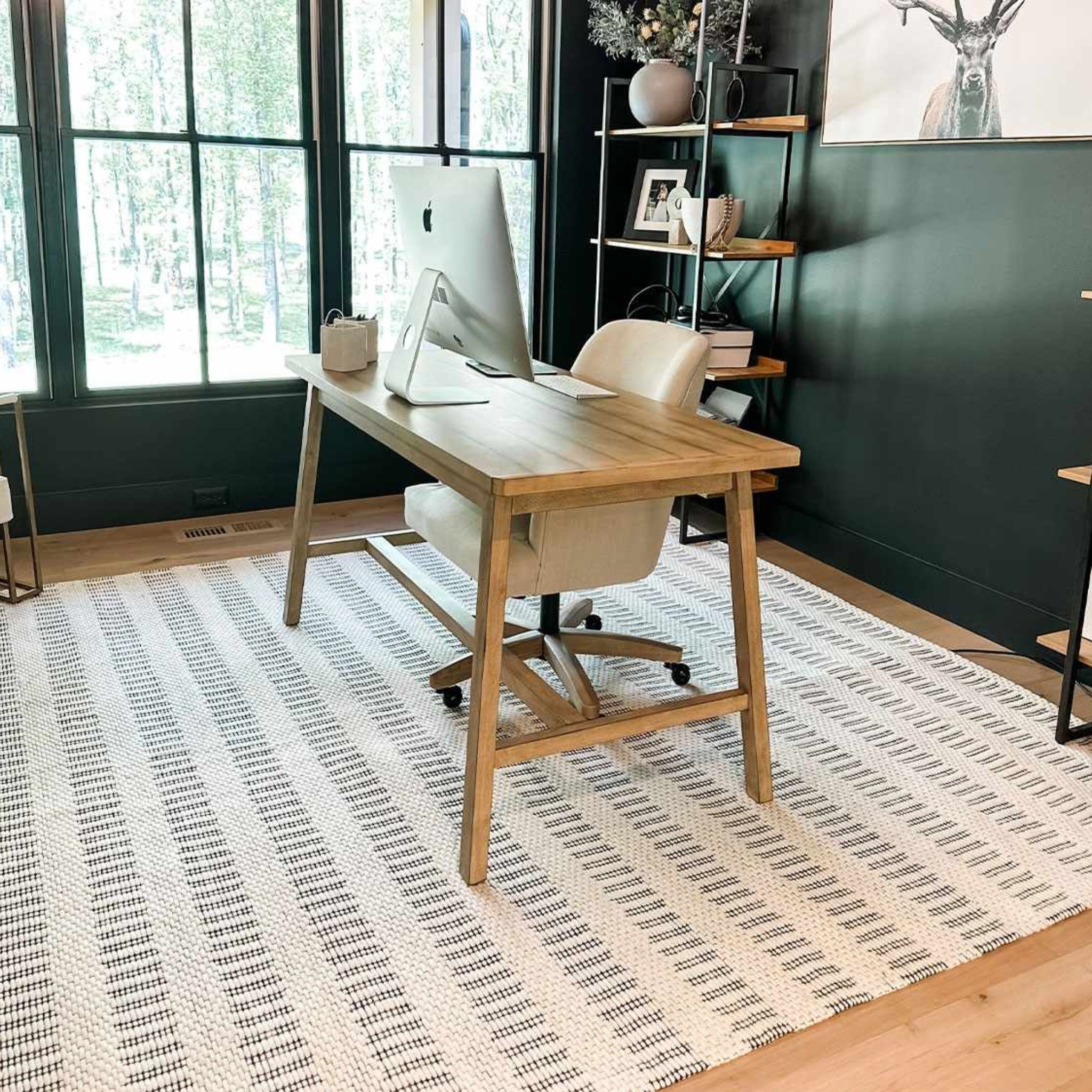 The Brise Rug – Hand-Tufted Wool in Textural Ivory Lines