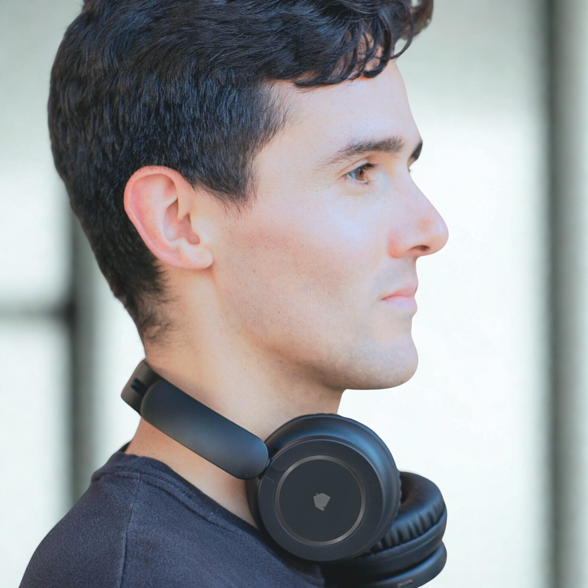 Echodeep – Outside Noise Reduction Headphones | Culturista Living Edition