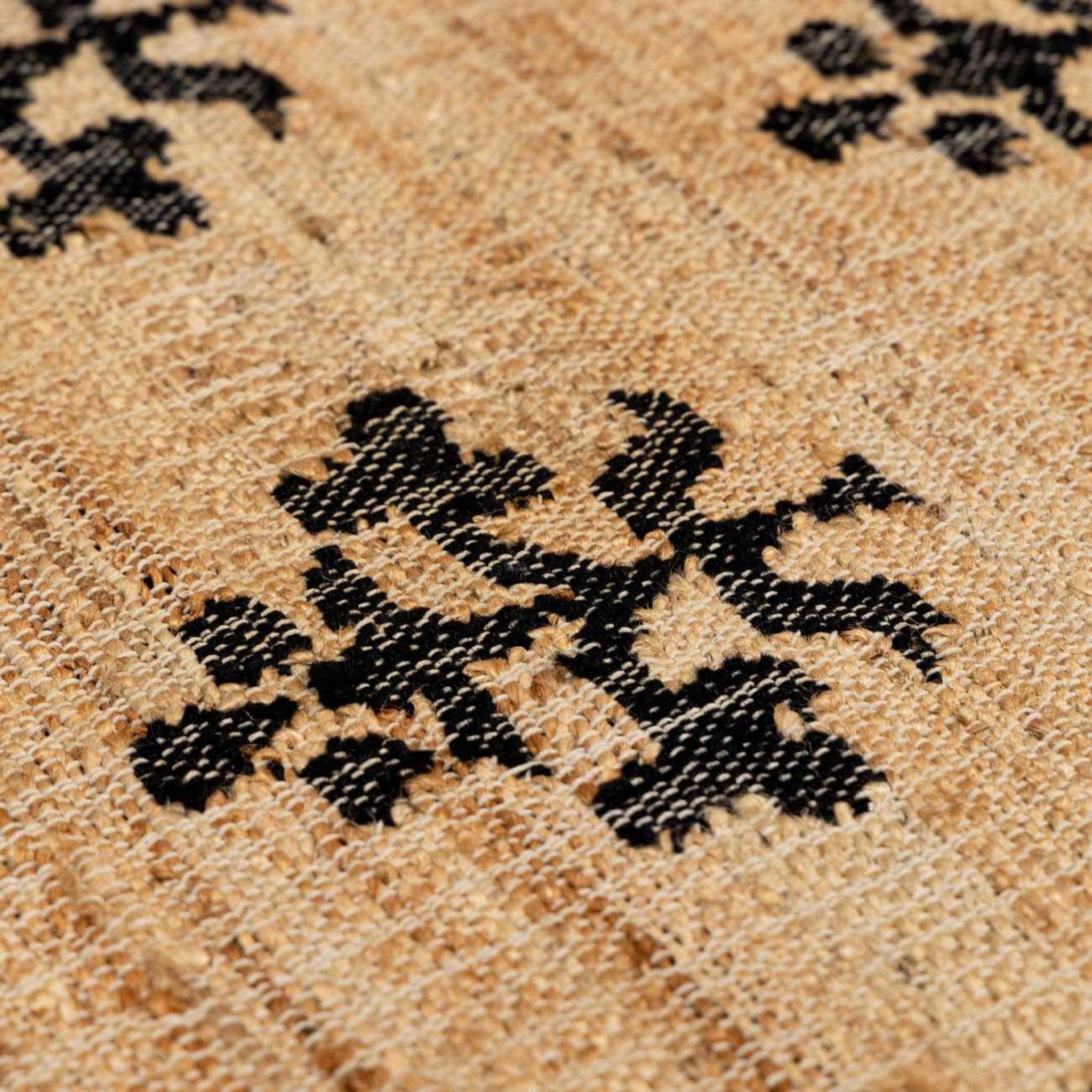 The Portico Rug – Jute & Wool in Heritage Motif